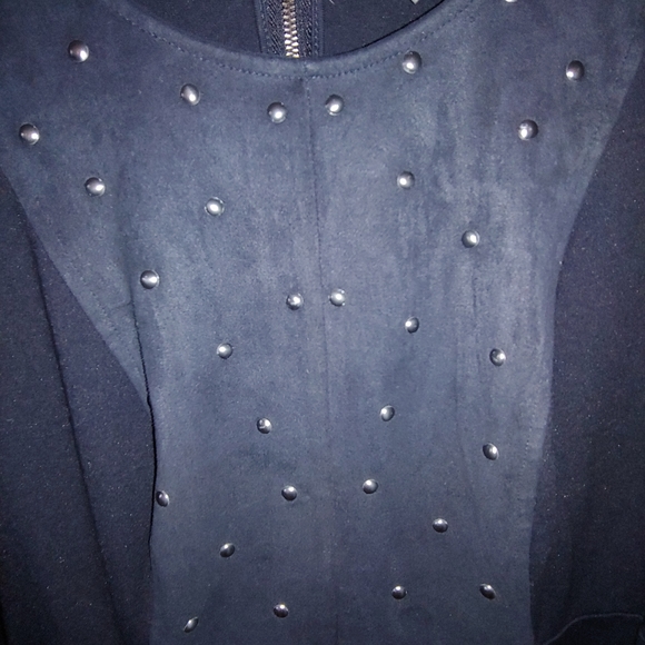 EUC Plus Size Melissa McCarthy Seven7 Studded Faux-Suede-Front Tunic – Size 1X - Picture 4 of 12